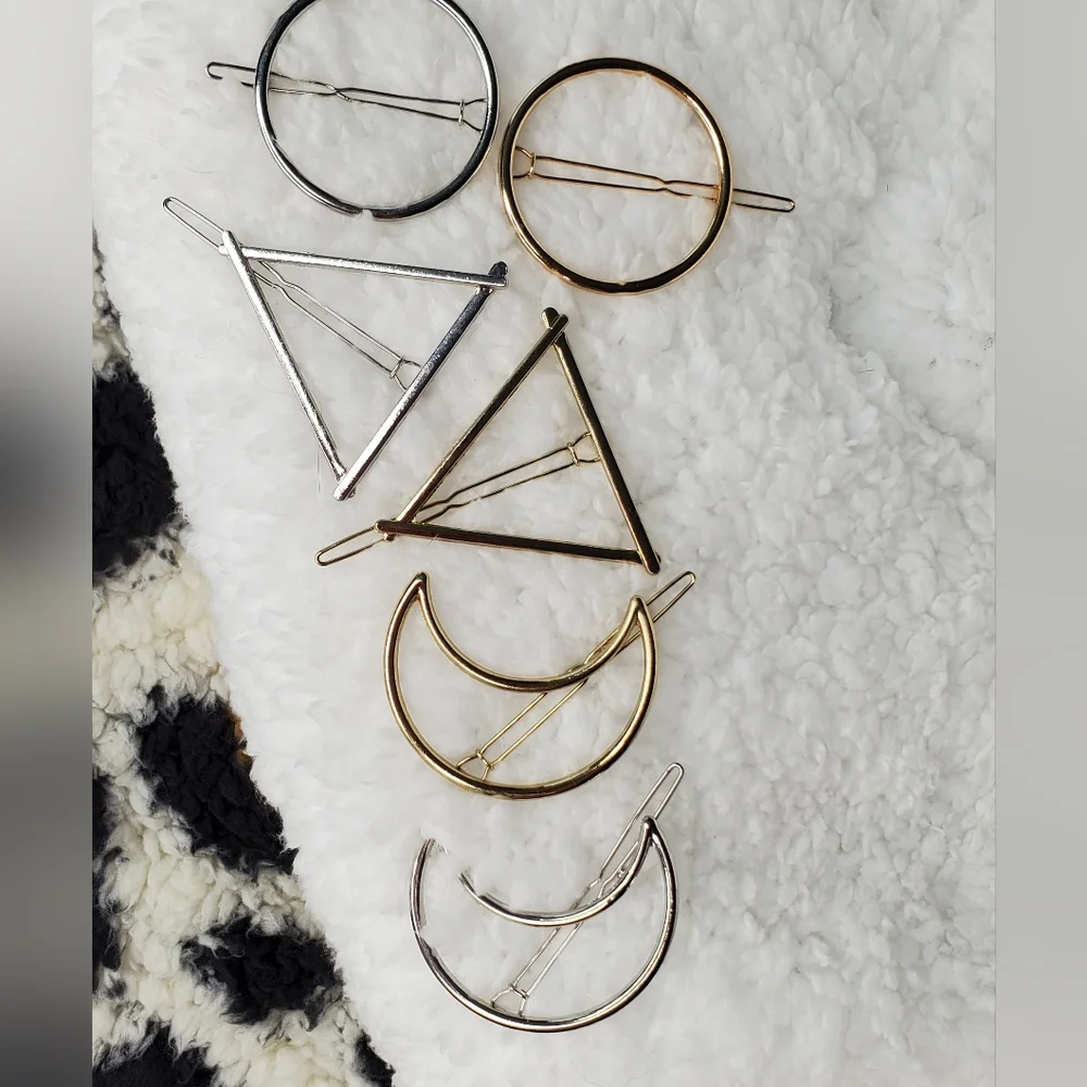 Bundle of 13 Pieces of Hair Accessories
